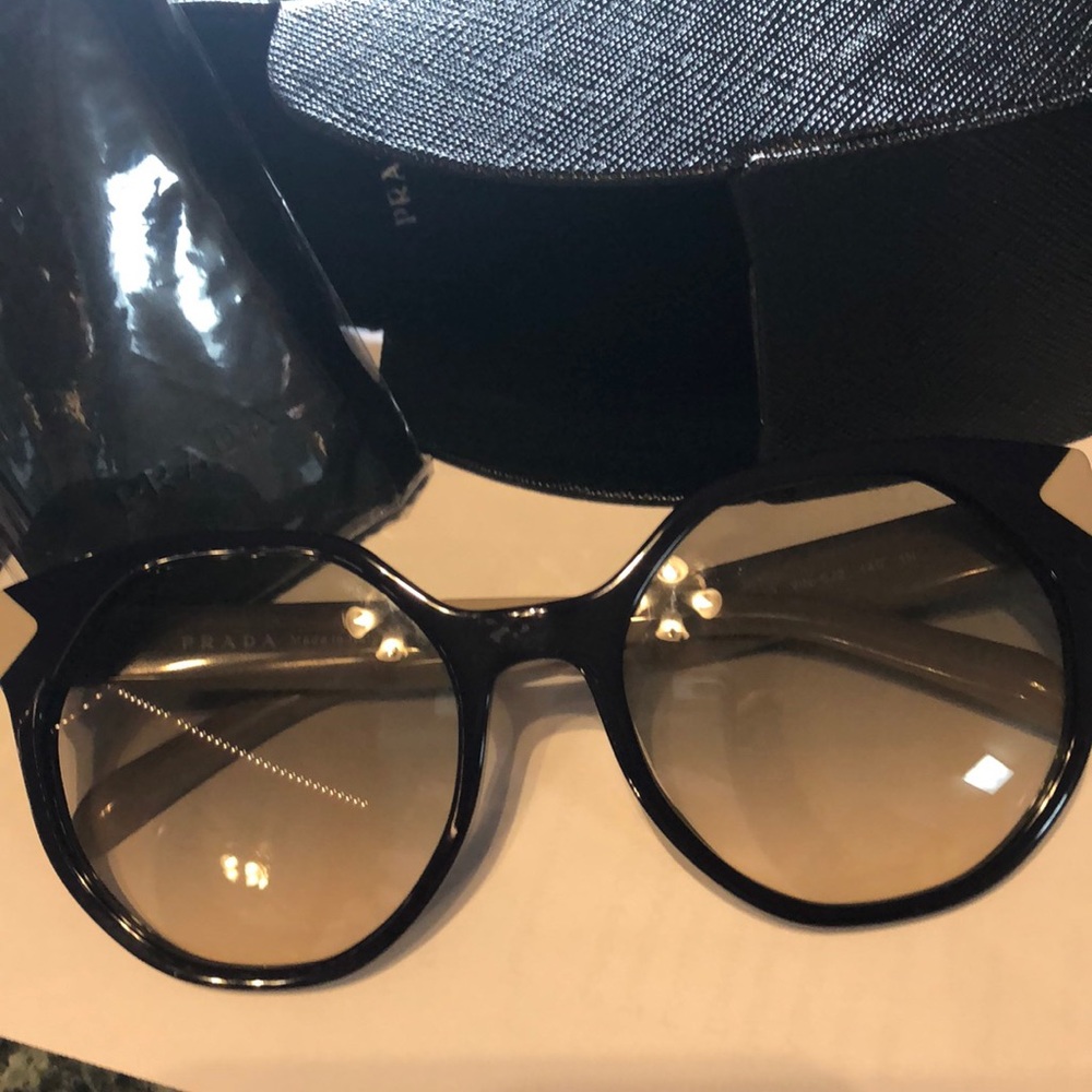 💯AUTH NEW STUNNING PRADA SUNGLASSES 🕶 😎🇮🇹 - Picture 6 of 7